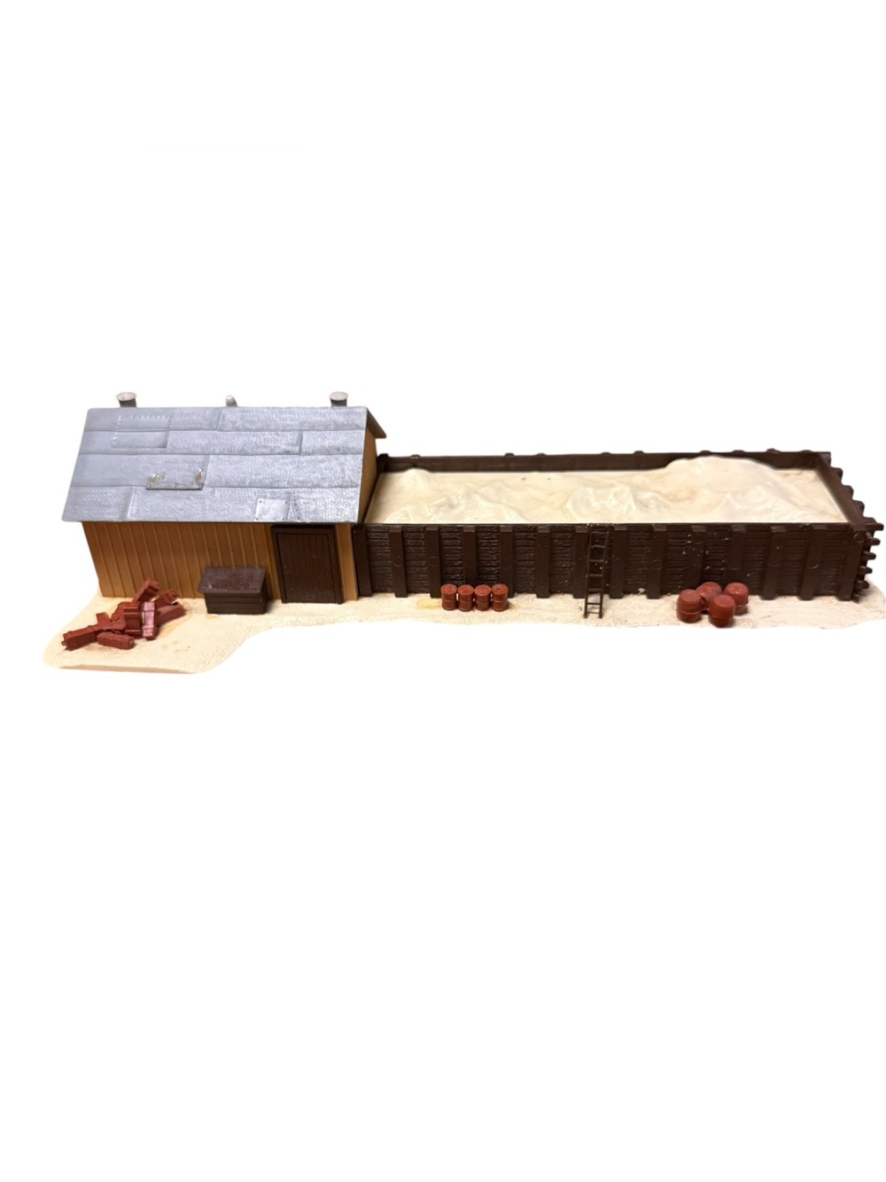 Vintage HO Scale Plasticville Built Sand or Gravel Station Building